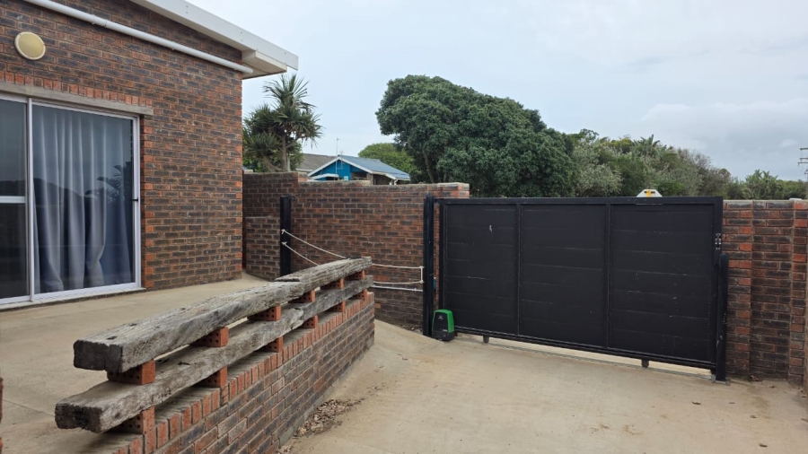 1 Bedroom Property for Sale in Seavale Eastern Cape